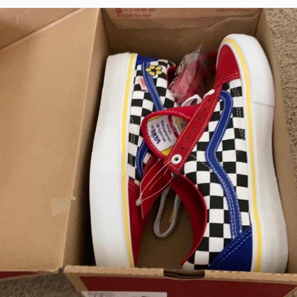 **Available see notes**Limited Brighton Vans - Picture 8 of 8